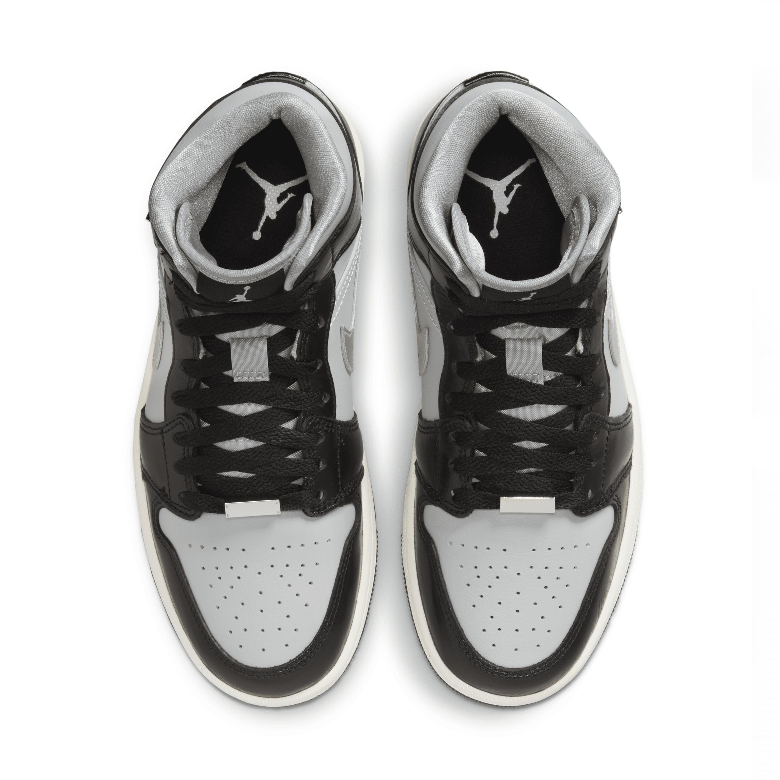 Women's Air Jordan 1 Mid SE Shoes Product Image