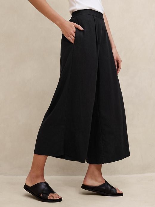 Linen-Blend Wide-Leg Crop Pant Female Product Image