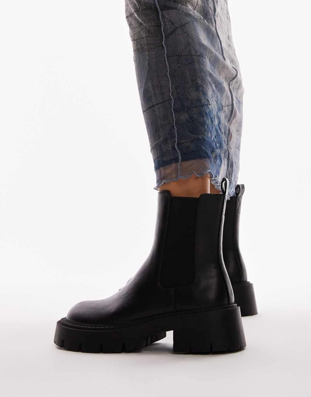 Topshop Lucas chunky chelsea boots in black Product Image