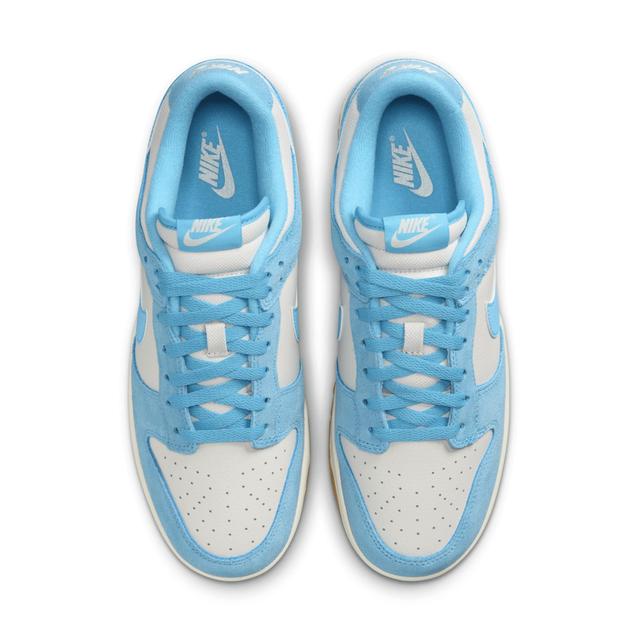 Nike Men's Dunk Low SE Shoes Product Image