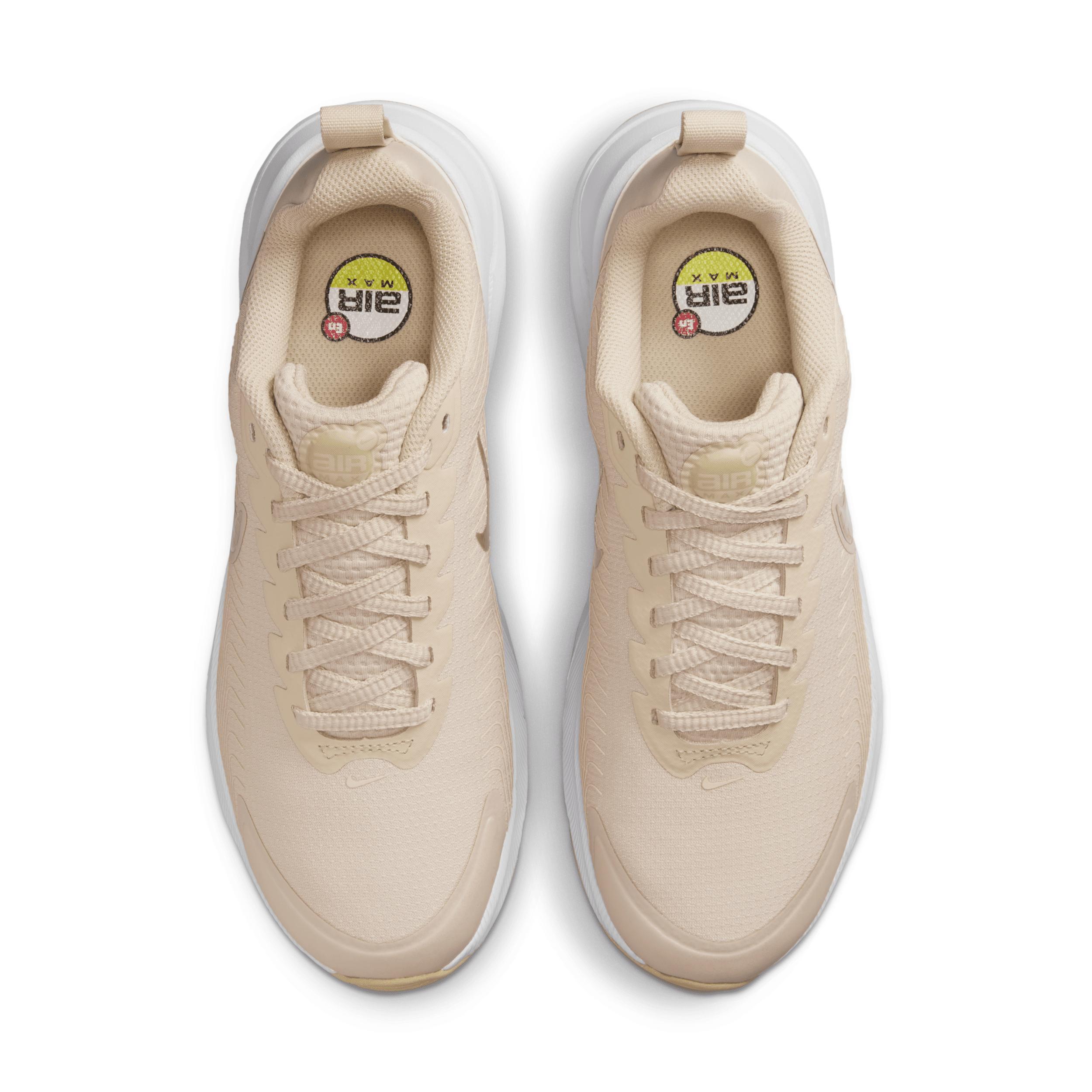 Nike Women's Air Max Nuaxis Shoes Product Image