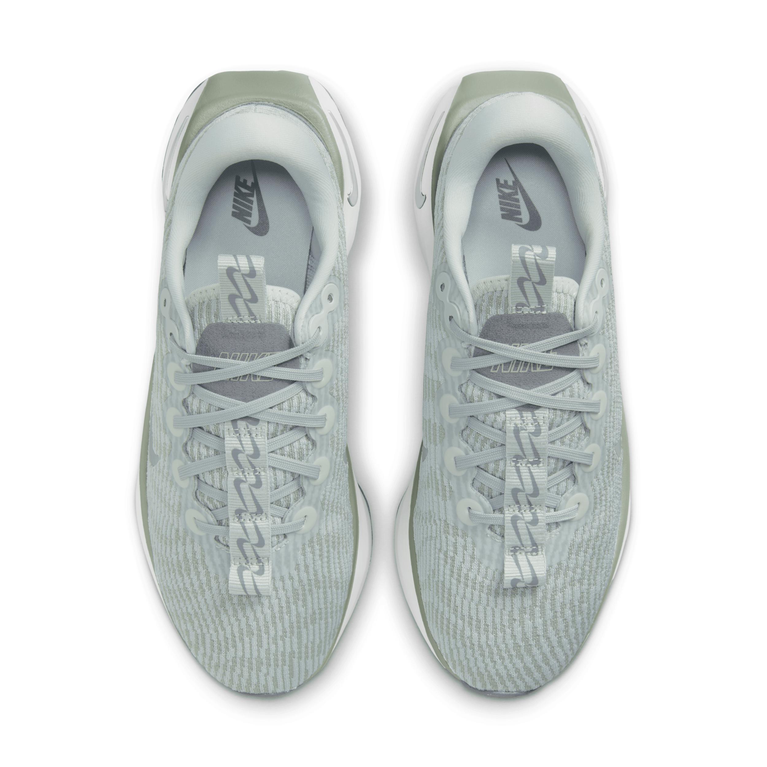 Nike Women's Motiva Walking Shoes Product Image