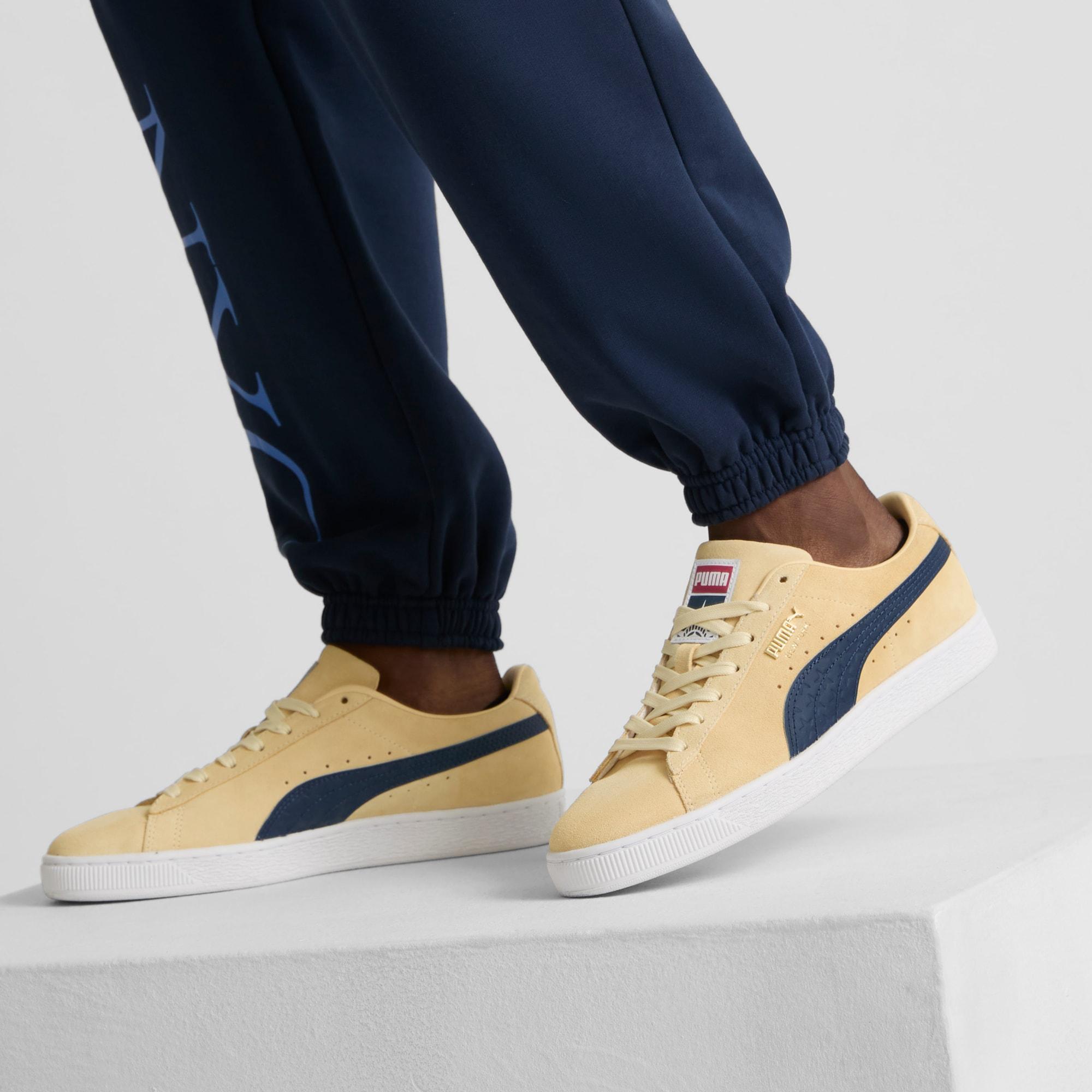 Suede Classic USA Flagship Sneakers Product Image