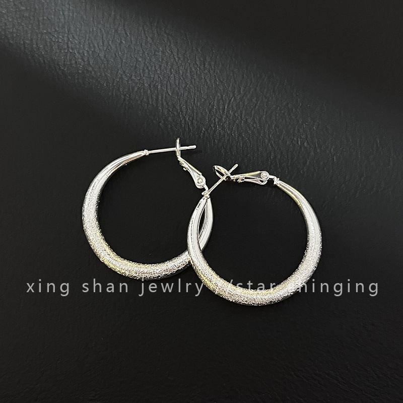 Metal Textured Hoop Earring product image