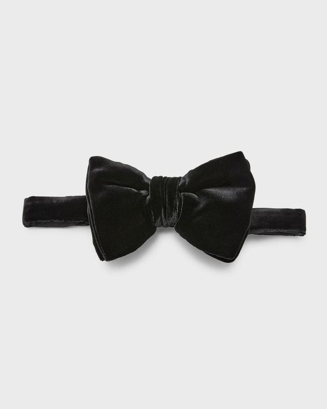 Mens Medium Pre-Tied Velvet Bow Tie Product Image