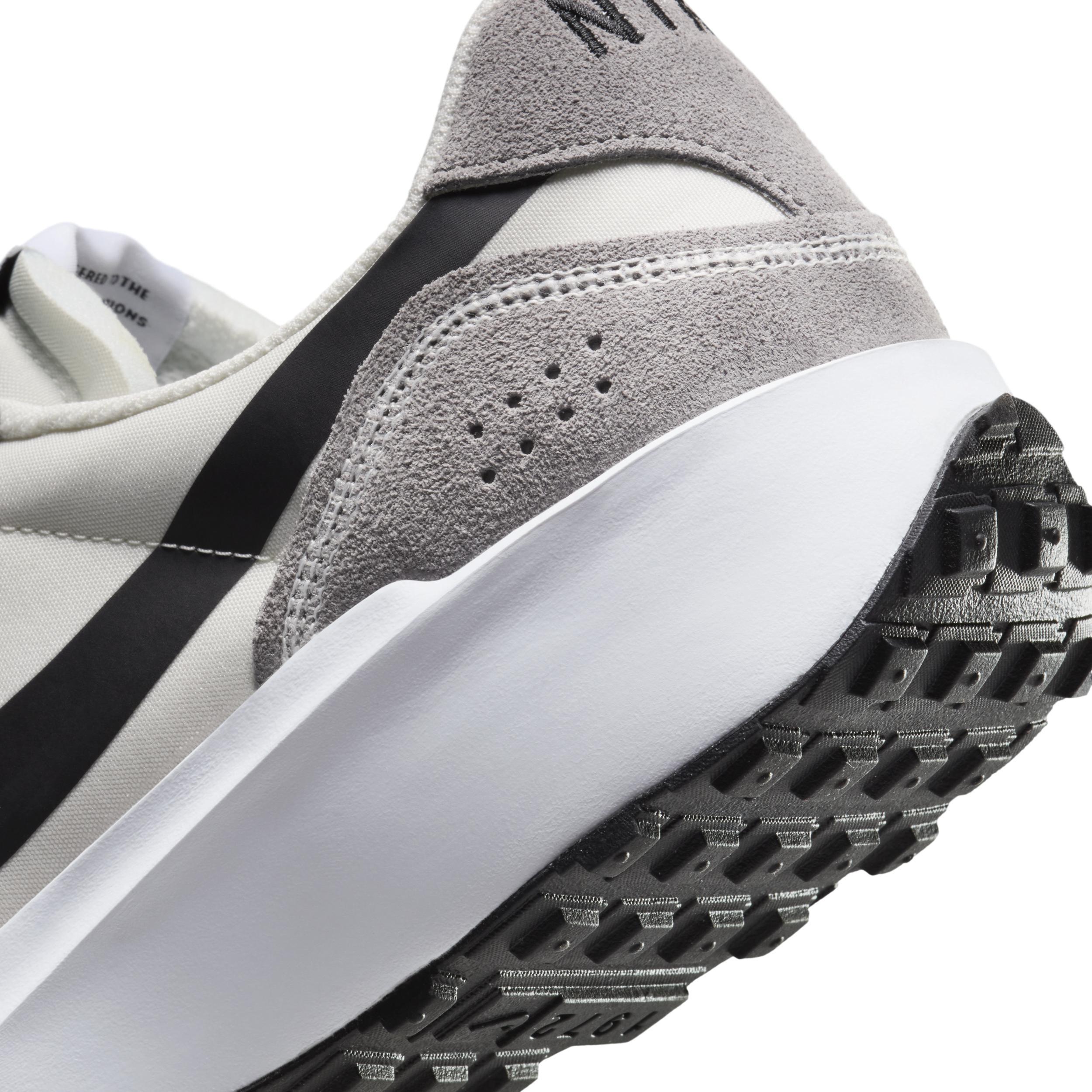 Nike Men's Waffle Nav Shoes Product Image