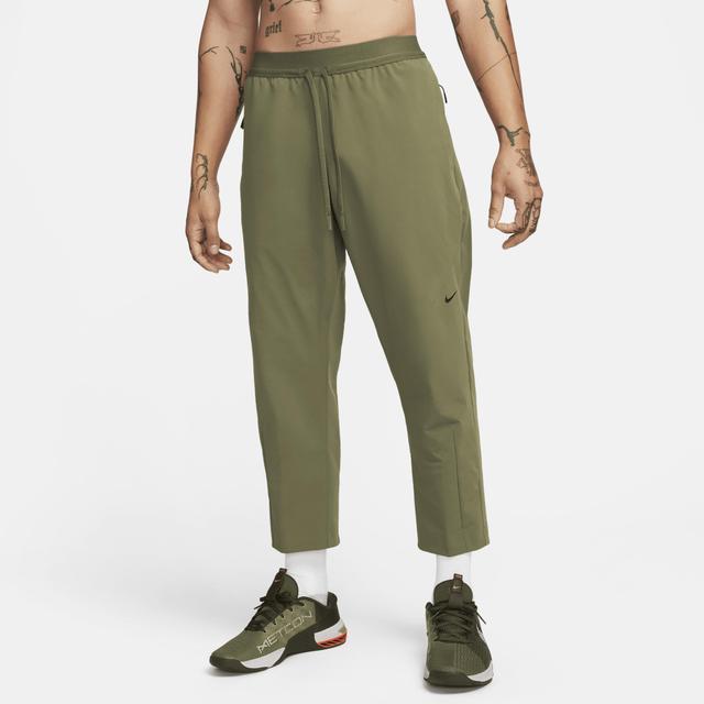 Nike Men's A.P.S. Dri-FIT Woven Versatile Pants Product Image