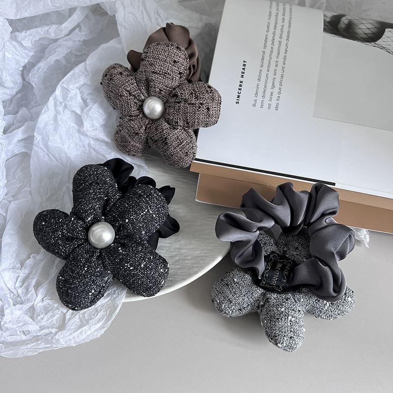 Floral Faux Pearl Fabric Scrunchie Product Image