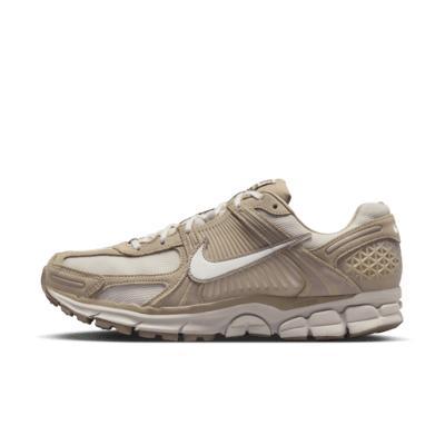 Nike Men's Zoom Vomero 5 Shoes Product Image