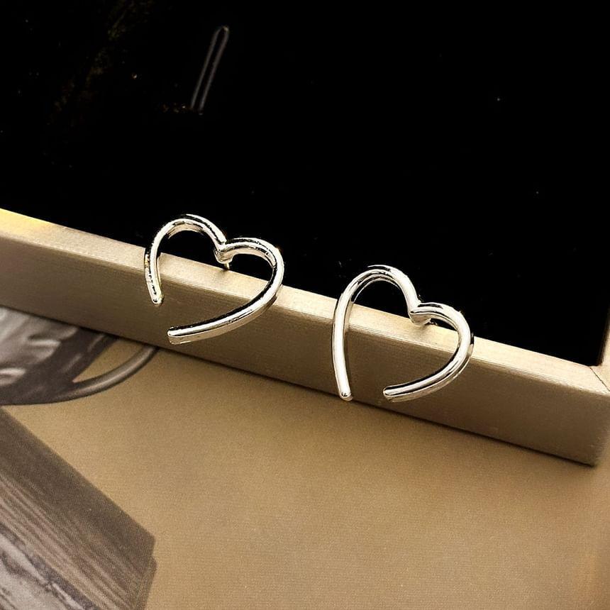 Heart Stud Earring Product Image