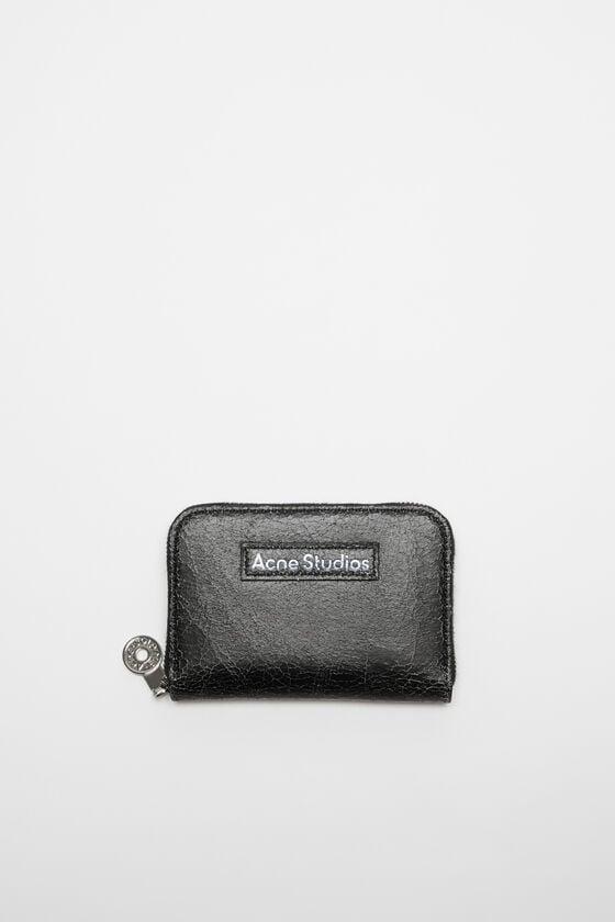 Leather zip wallet Product Image