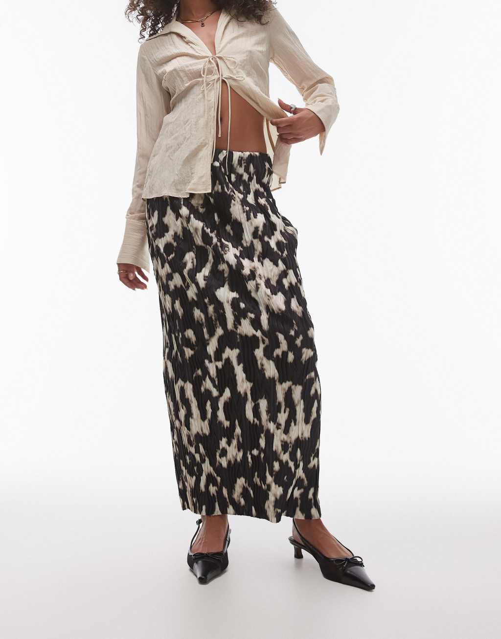 Topshop abstract leopard print plisse midi skirt in brown Product Image