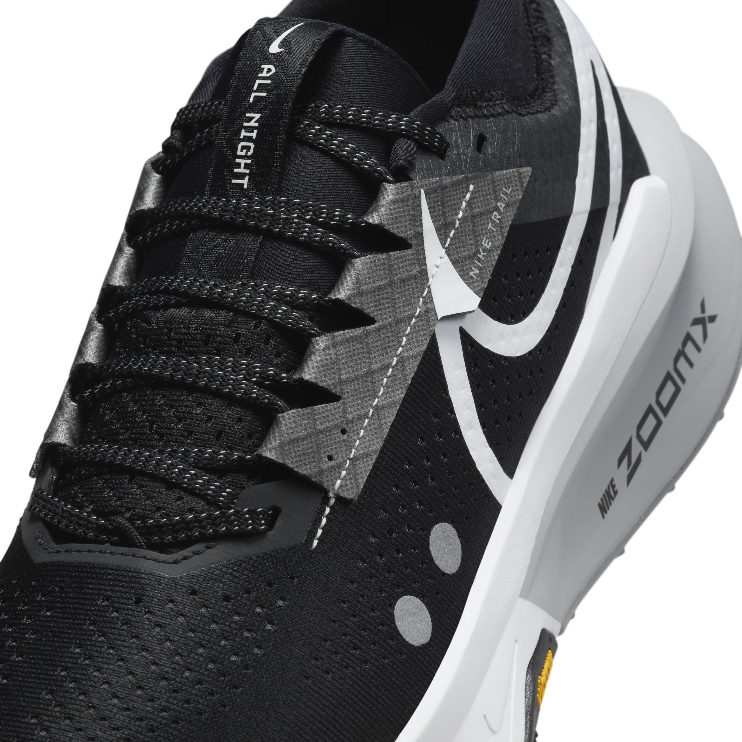 Nike Men's Zegama 2 Trail Running Shoes Product Image