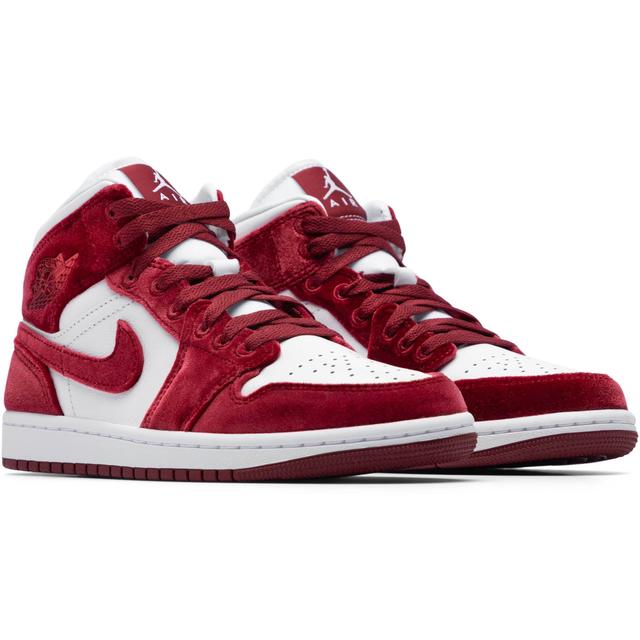 WOMEN'S AIR JORDAN 1 MID SE Female Product Image