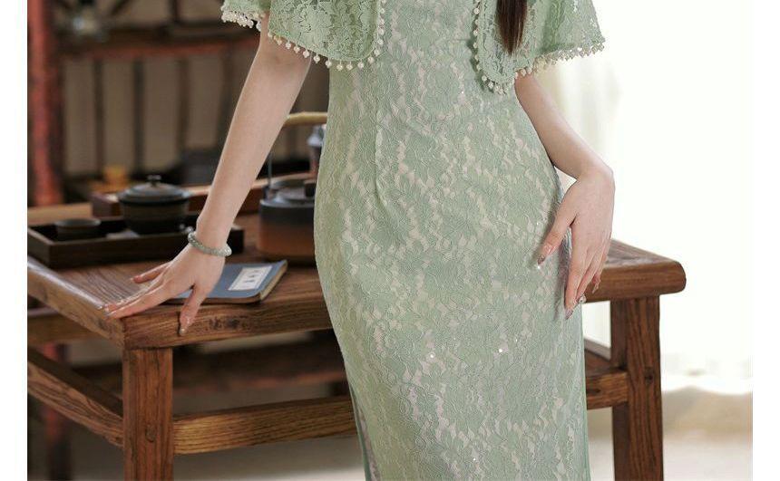 Set: Short-Sleeve Lace Panel Midi Qipao + Cape Product Image