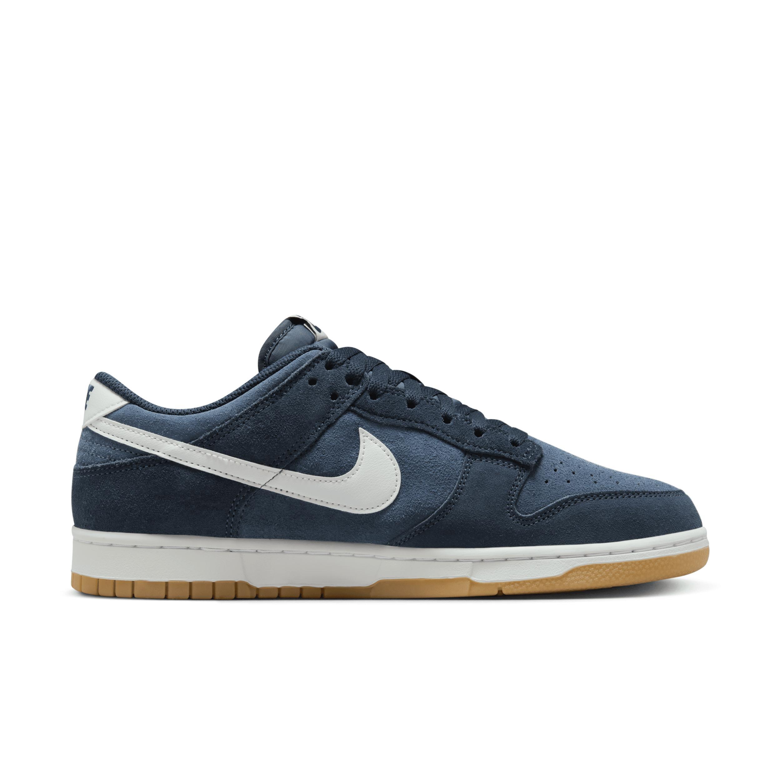 Nike Mens Dunk Low Retro SE Shoes Product Image