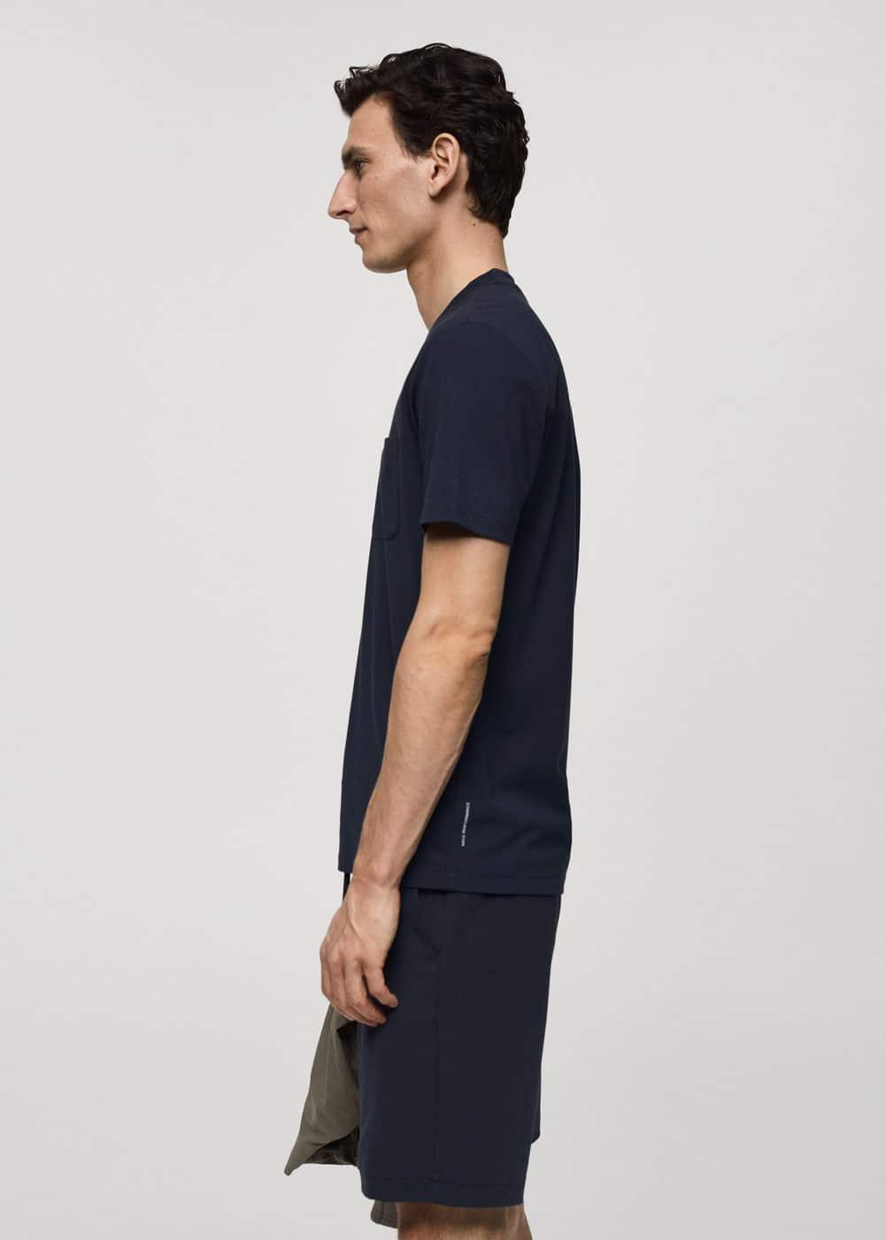 MANGO MAN - Slim fit t-shirt with pocket dark navyMen Product Image