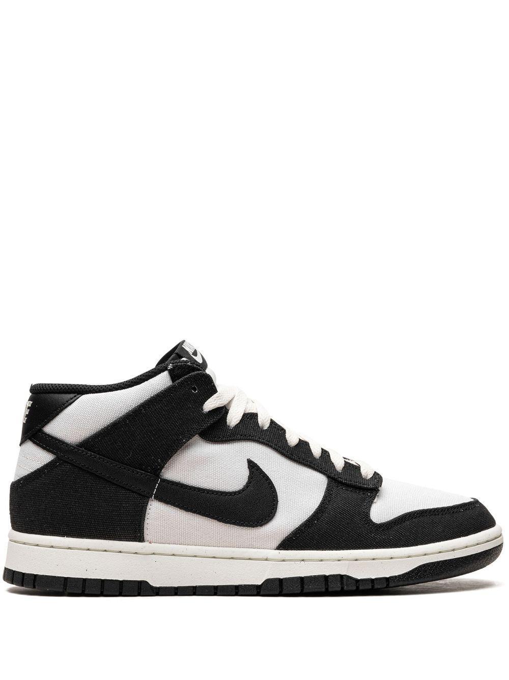 Dunk Mid "black/white" Sneakers Product Image