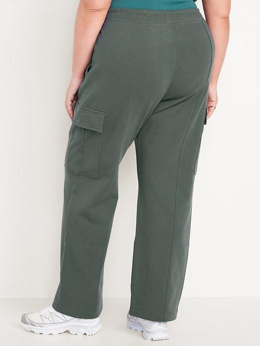 High-Waisted Dynamic Fleece Cargo Pants Product Image