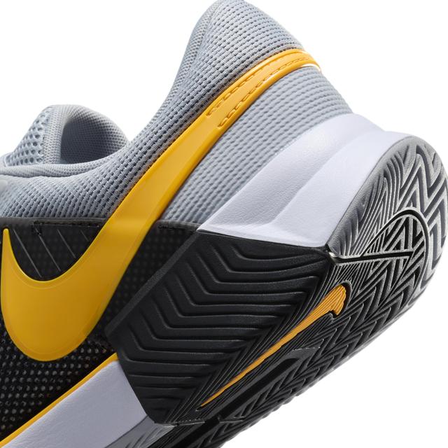 Nike Men's Zoom GP Challenge 1 Hard Court Tennis Shoes Product Image