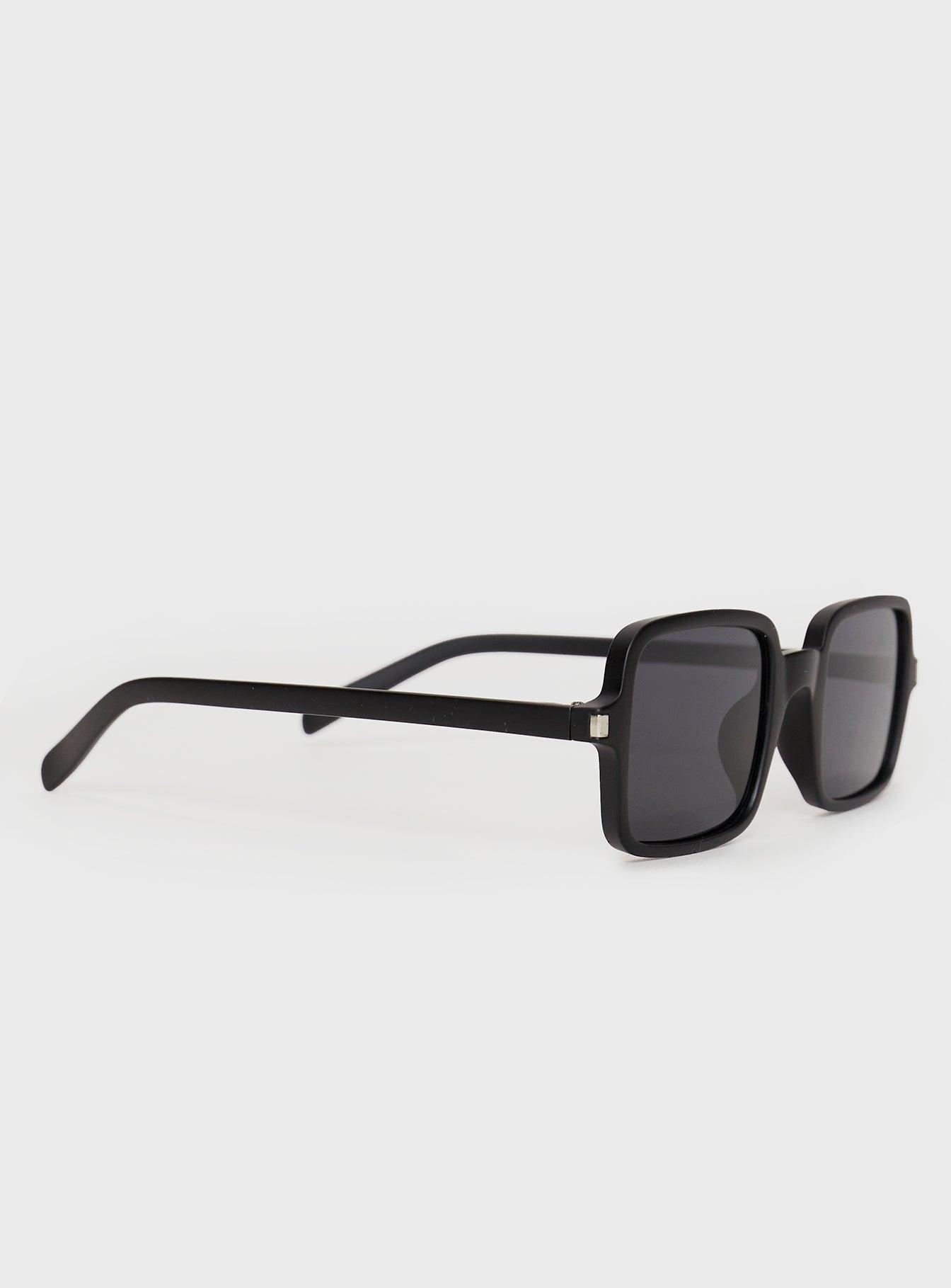 Ignatius Sunglasses Black Product Image