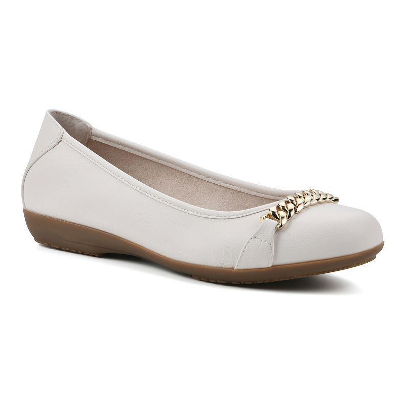 Cliffs by White Mountain Charmed Womens Ballet Flats Product Image