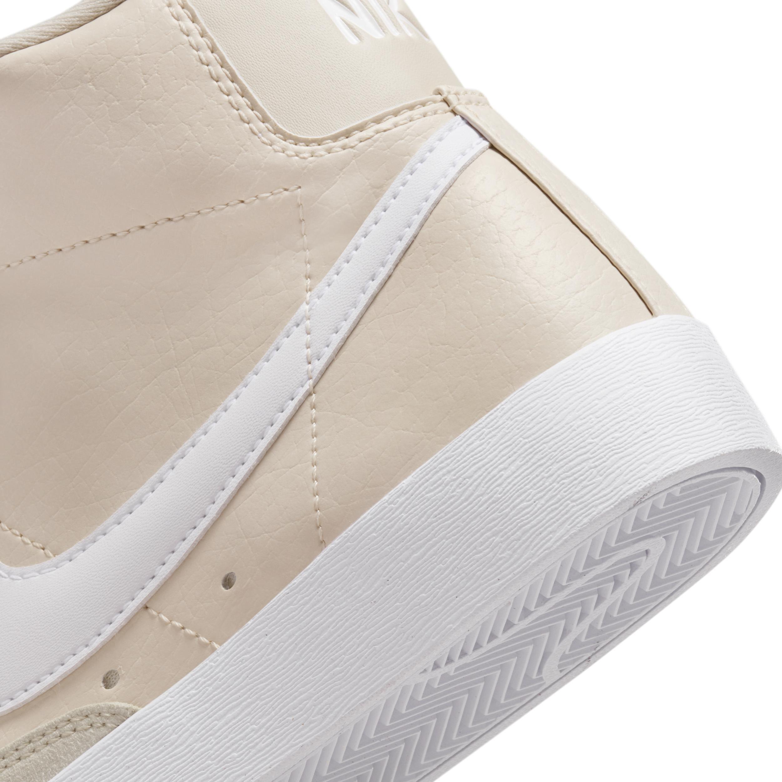 Nike Blazer Mid 77 Sneaker Product Image