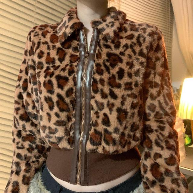 Leopard Print Long Sleeve Zip Up Collared Cropped Jacket Product Image