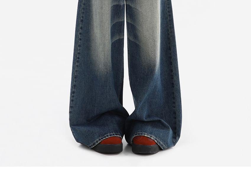 Mid Waist Washed Wide Leg Jeans Product Image