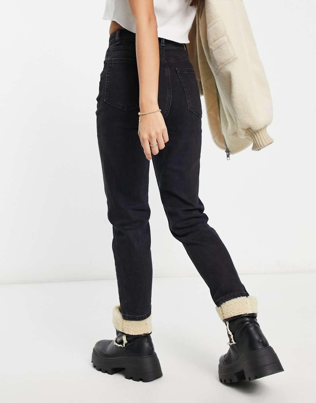 Bershka Petite comfort fit mom jean in black Product Image