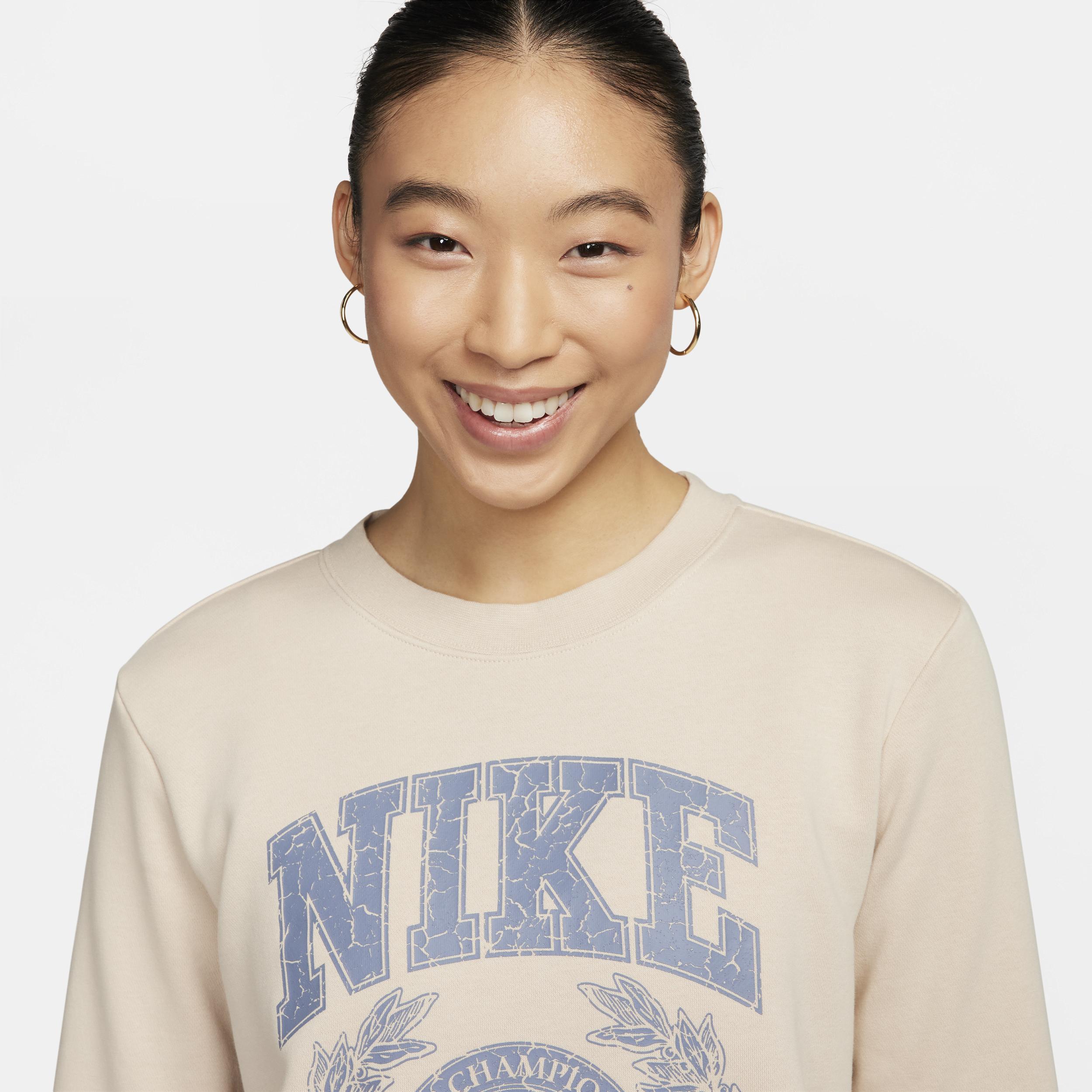 Nike Sportswear Club Fleece Women's Crew-Neck Sweatshirt Product Image