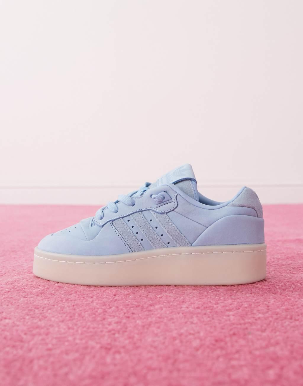 adidas Originals Rivarly Lux Low sneakers in light blue Product Image