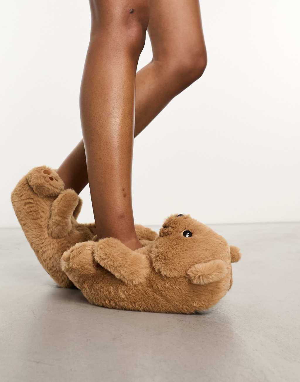 ASOS DESIGN Ziggy teddy bear slippers in tan Product Image