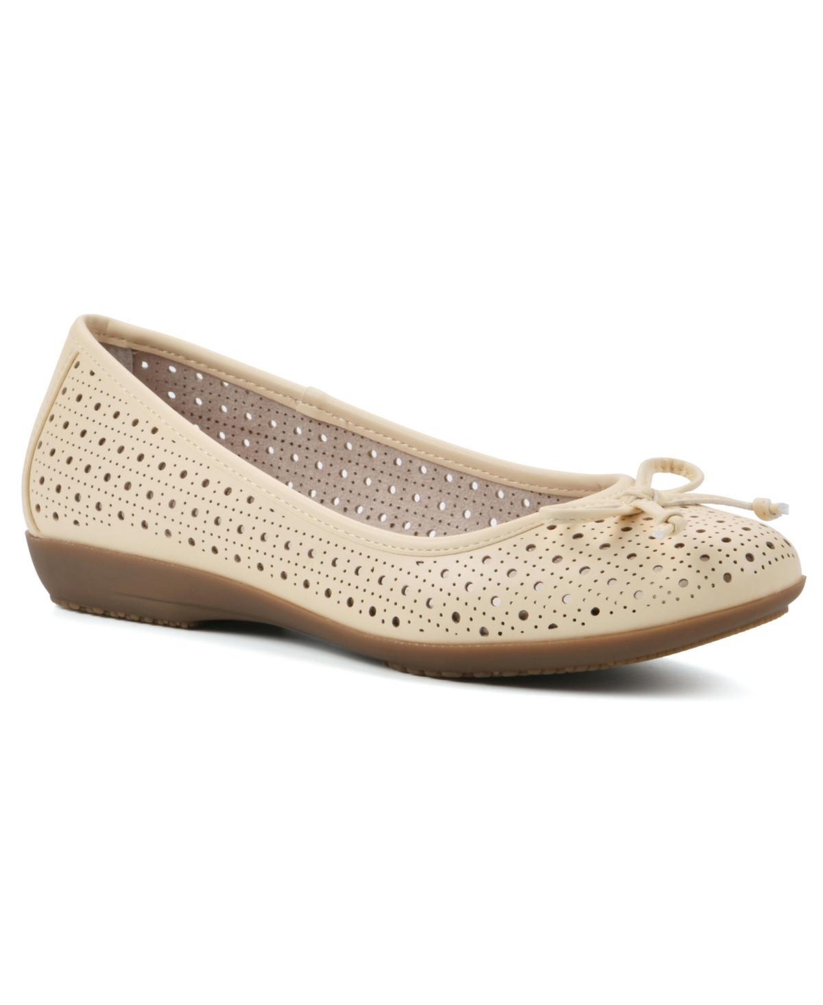 Cliffs by White Mountain Cheryl Womens Flats Product Image