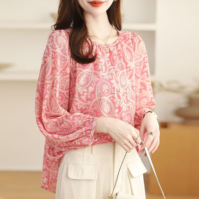 3/4-Sleeve Crew Neck Print Button-Up Blouse Product Image