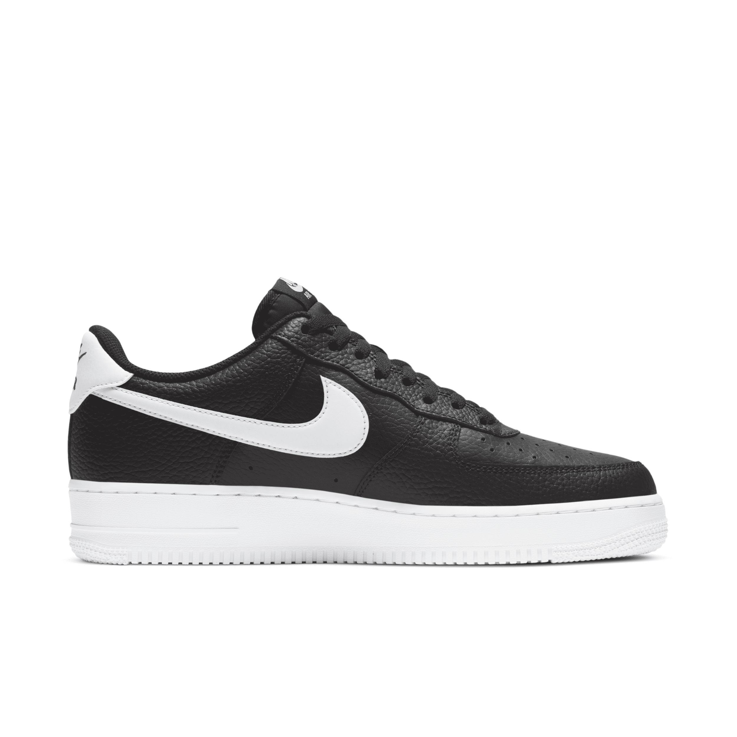 Nike Men's Air Force 1 '07 Shoes Product Image