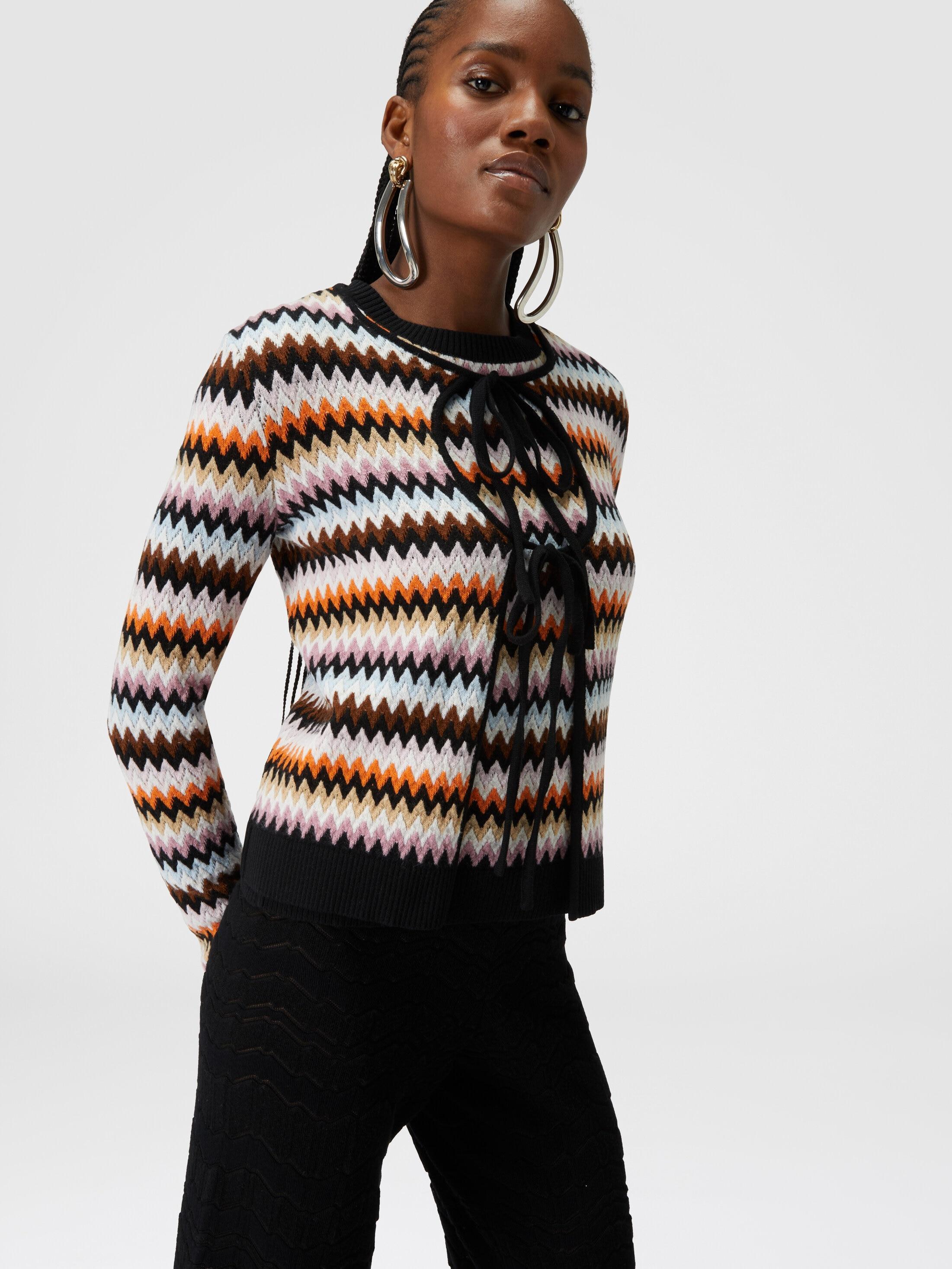 Zigzag wool cardigan with contrasting piping Product Image