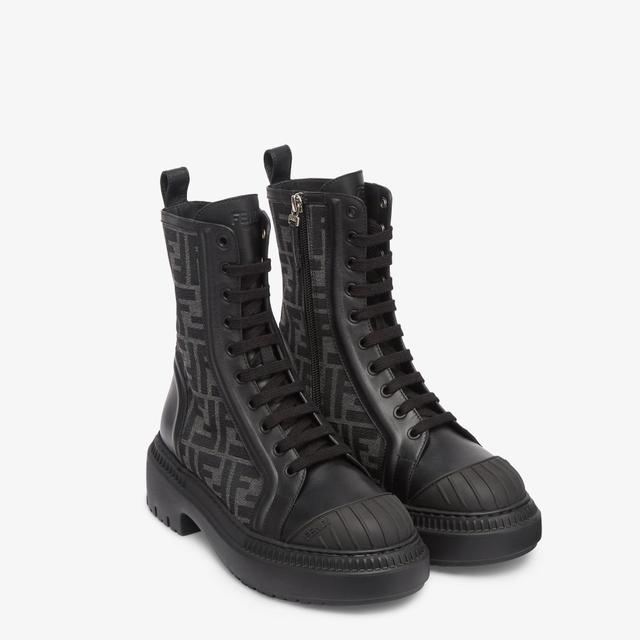 DominoBlack leather biker boots Product Image