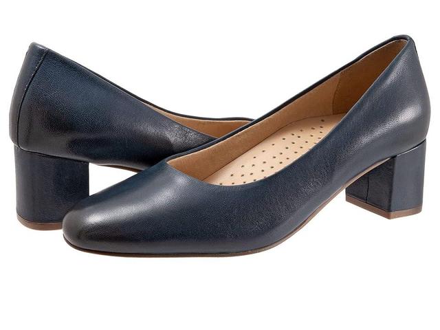 Trotters Daria Block Heel Pump Product Image