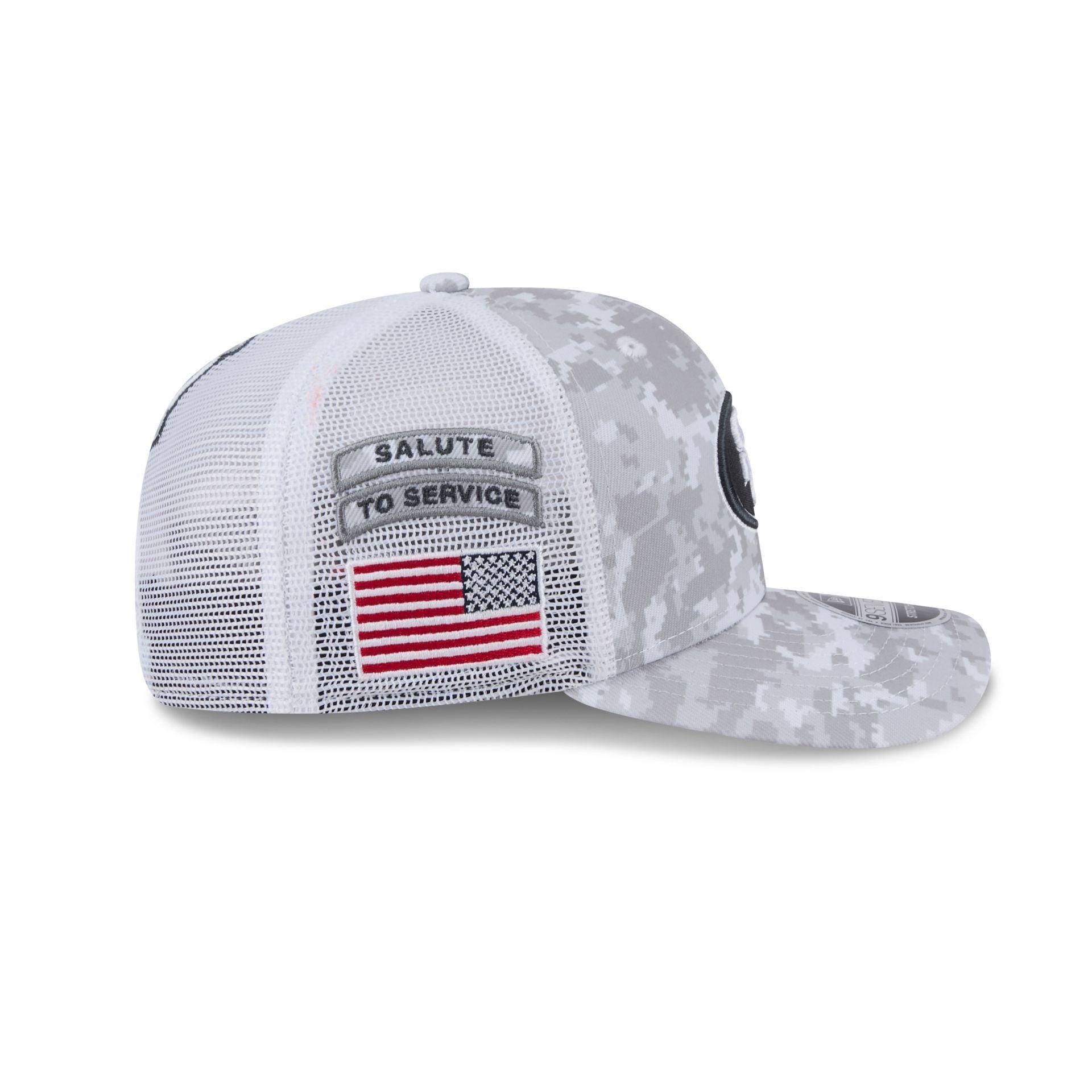 San Francisco 49ers 2024 Salute to Service 9SEVENTY Trucker Hat Male Product Image