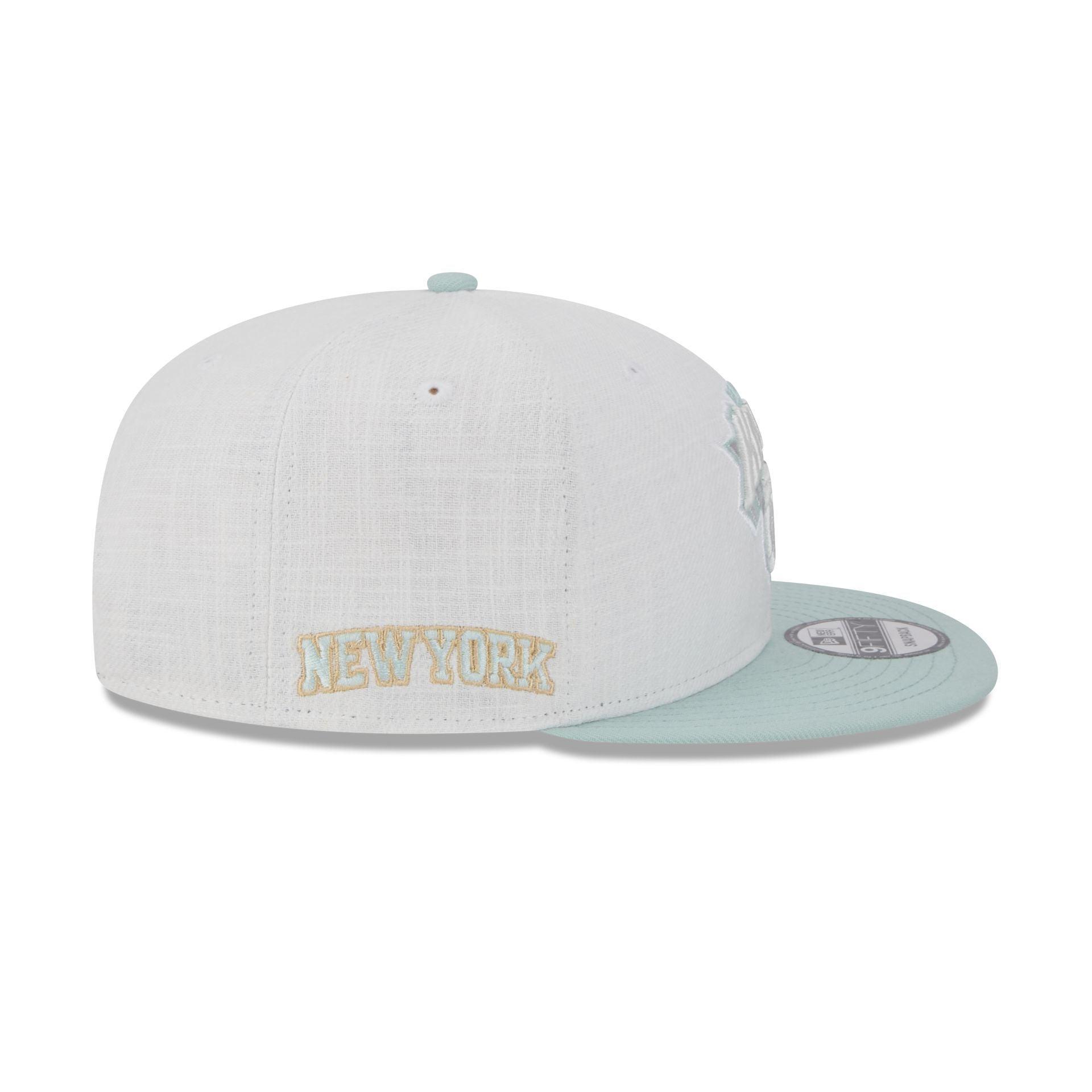 New York Knicks Minty Breeze Logo Select 9FIFTY Snapback Hat Male Product Image