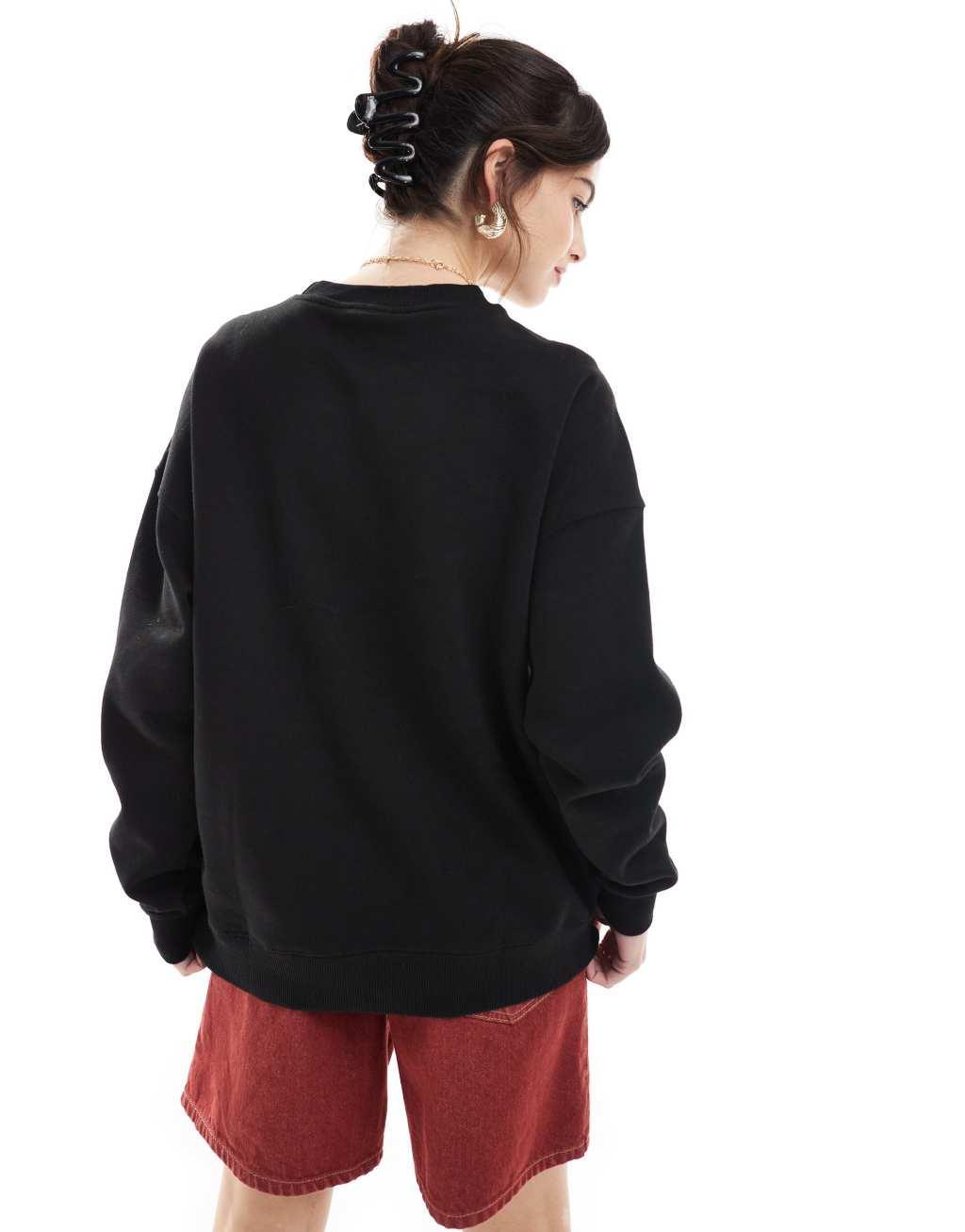 Pull&Bear oversized sweater in black Product Image