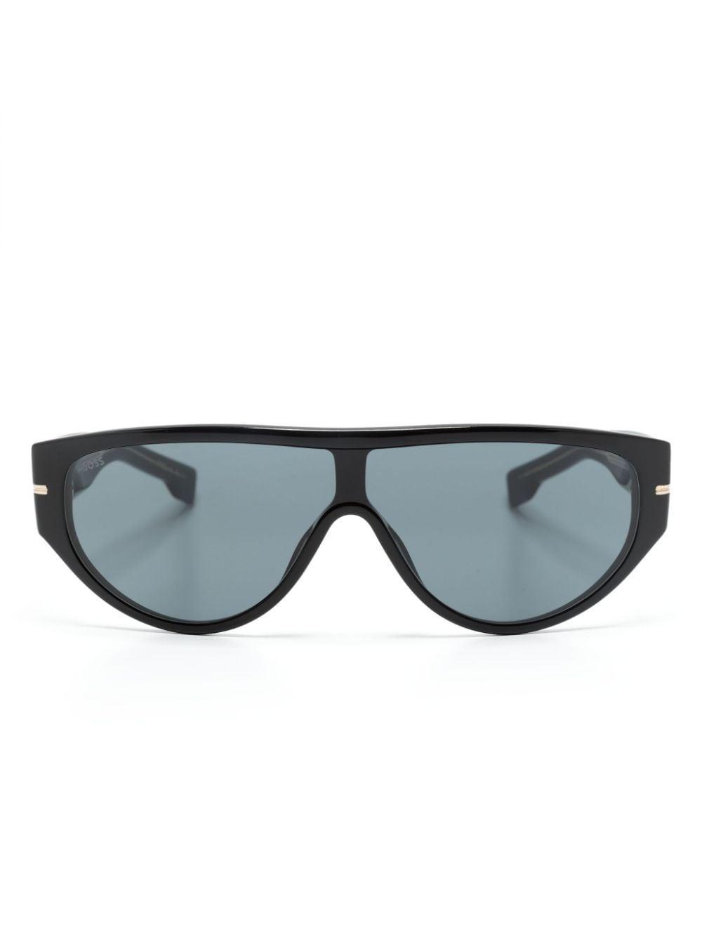 Blue-tinted Oval-frame Sunglasses In Schwarz Product Image