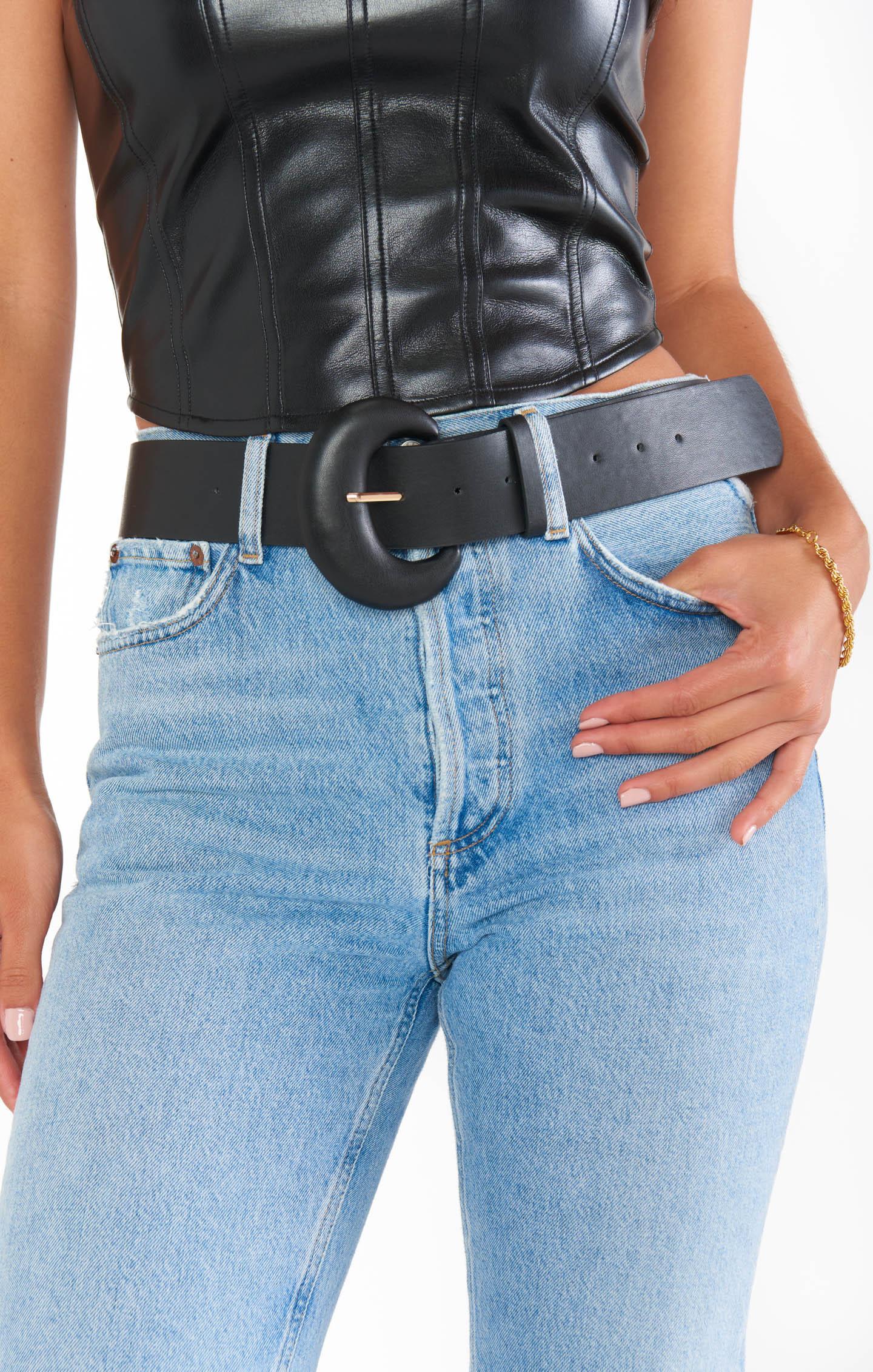 Round Buckle Belt ~ Black Product Image