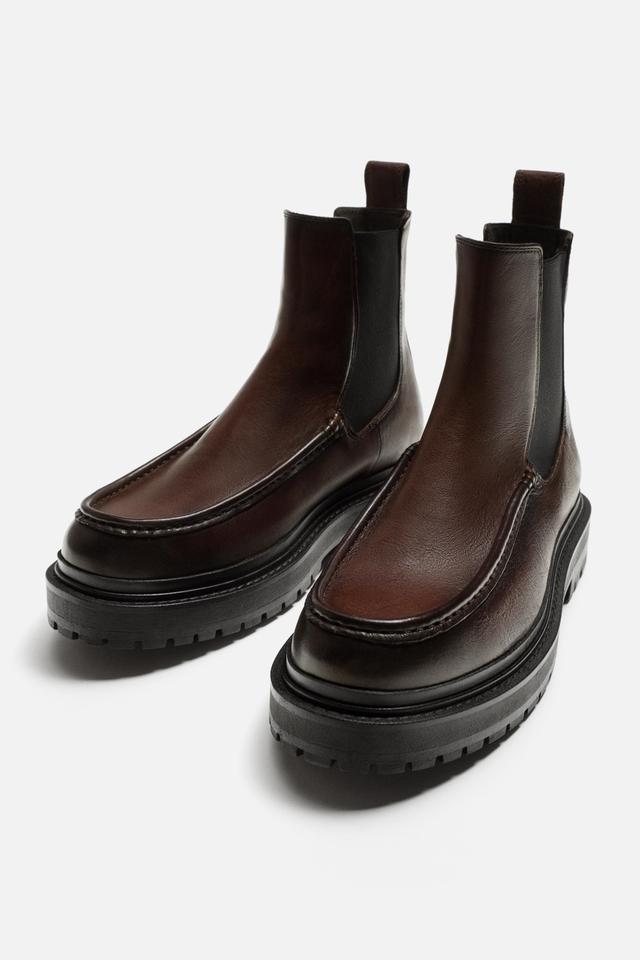 WIDE EDGE LEATHER CHELSEA BOOTS Product Image