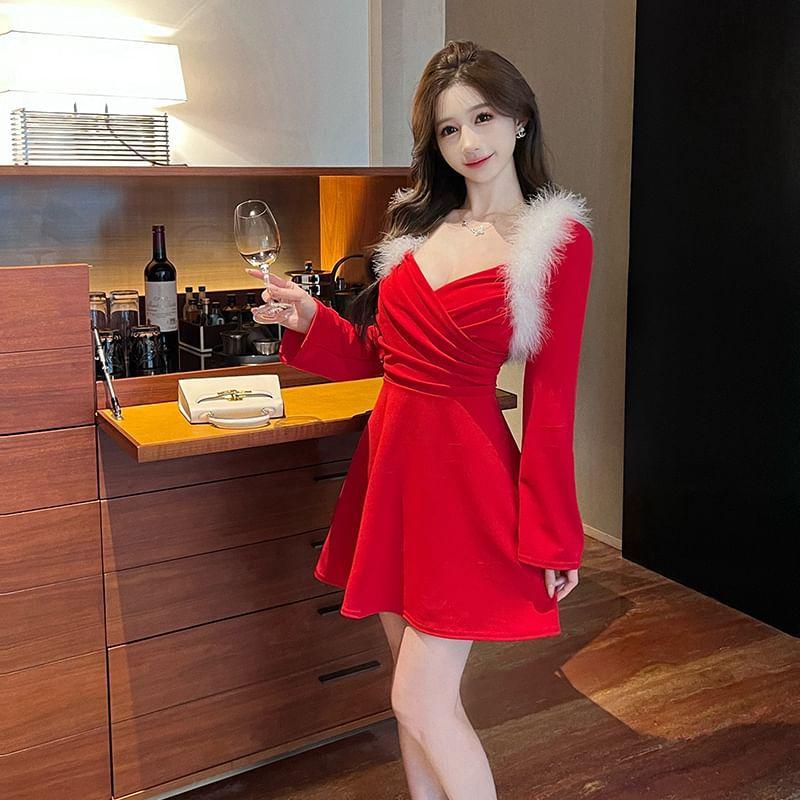 Long-Sleeve Two Tone Fluffy Trim Mini A-Line Dress Product Image