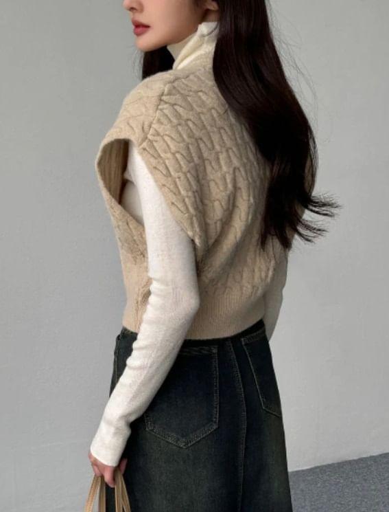 Plain Cable-Knit Vest Product Image