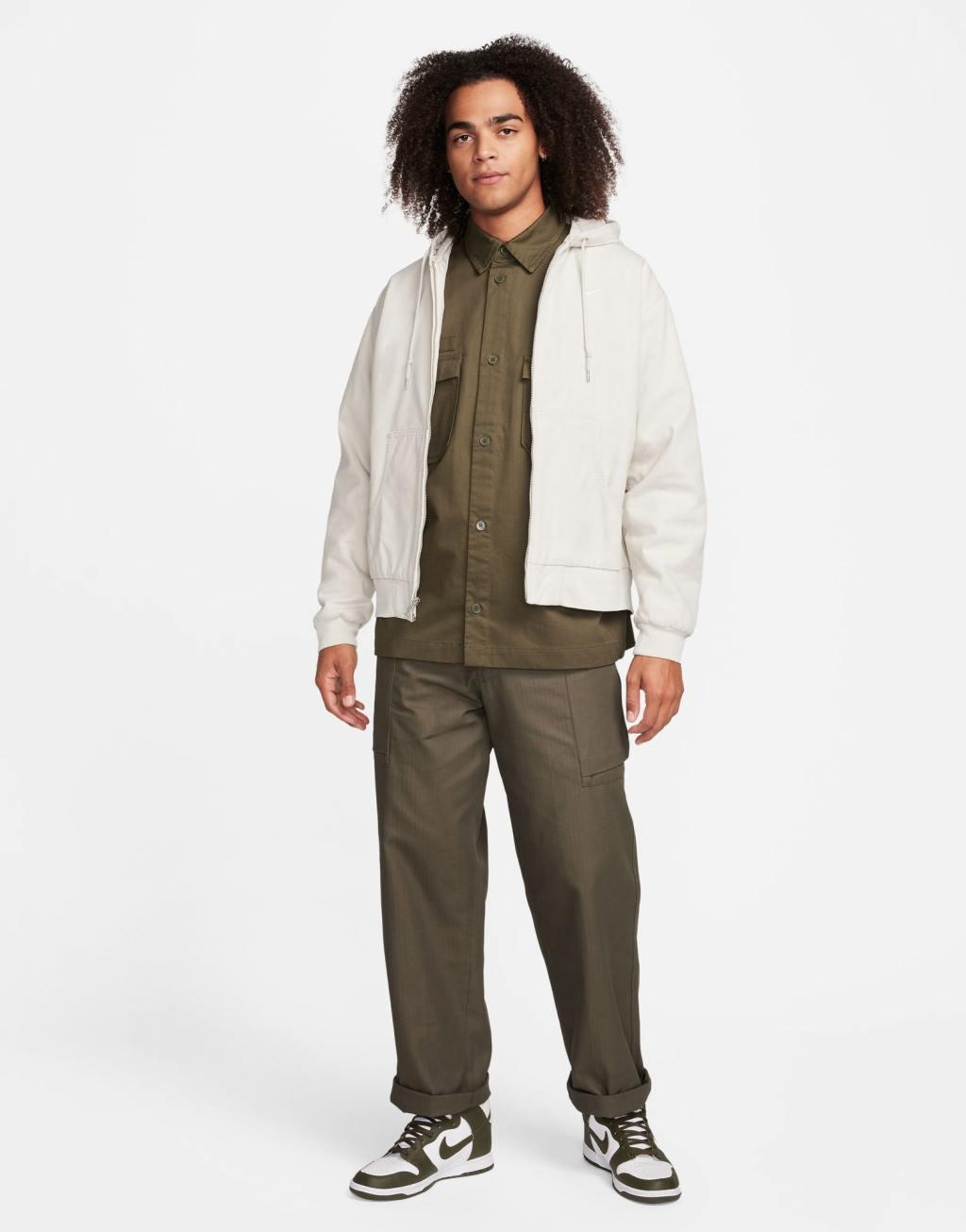 Nike Life cargo pants in khaki  Product Image