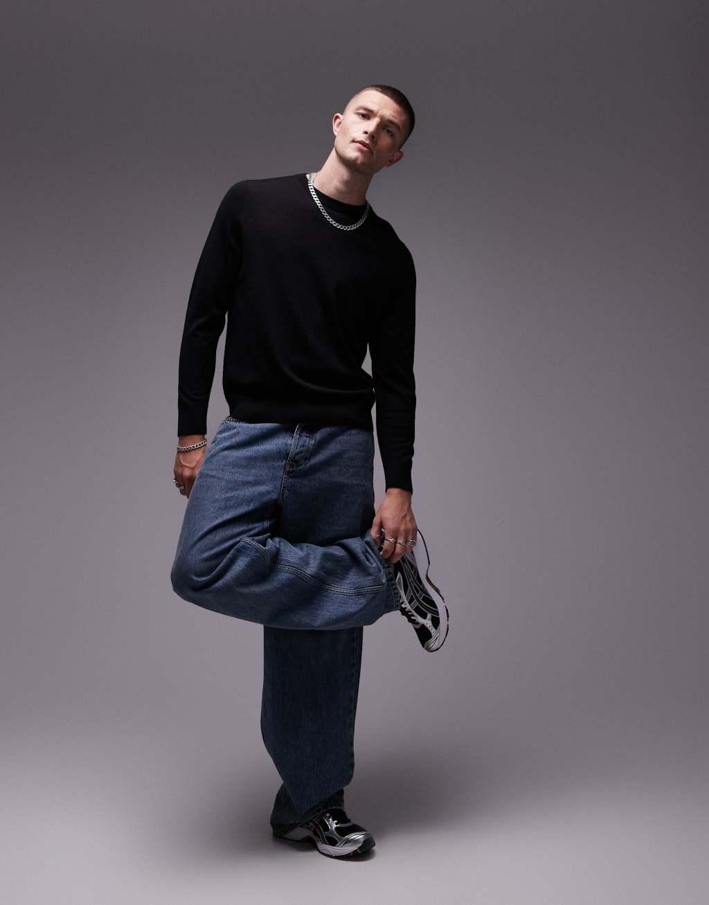 ARKET merino wool crew neck sweater in black Product Image