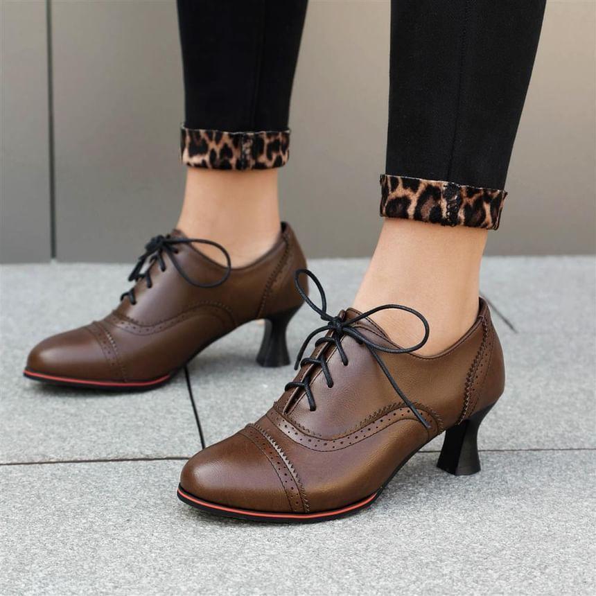 Block Heel Lace-Up Oxford Shoes Product Image